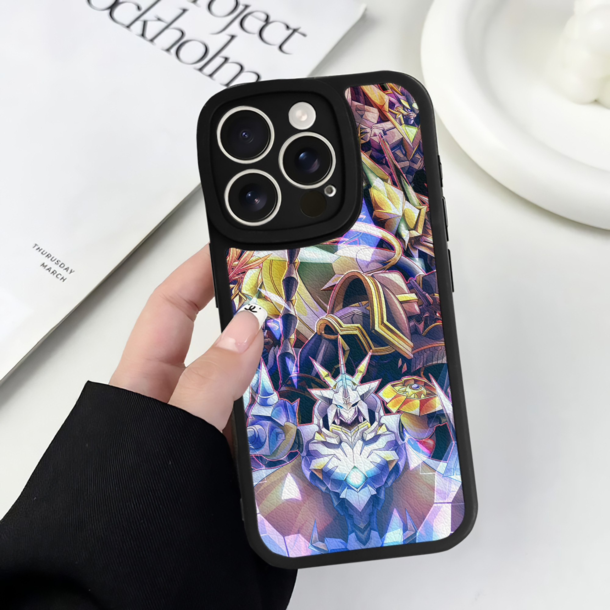 （画像用） Digimon デジタルモンスター/デジモン 【iPhone 16シリーズ対応】シリコンスマホケース（レザー調） 材質：シリコン